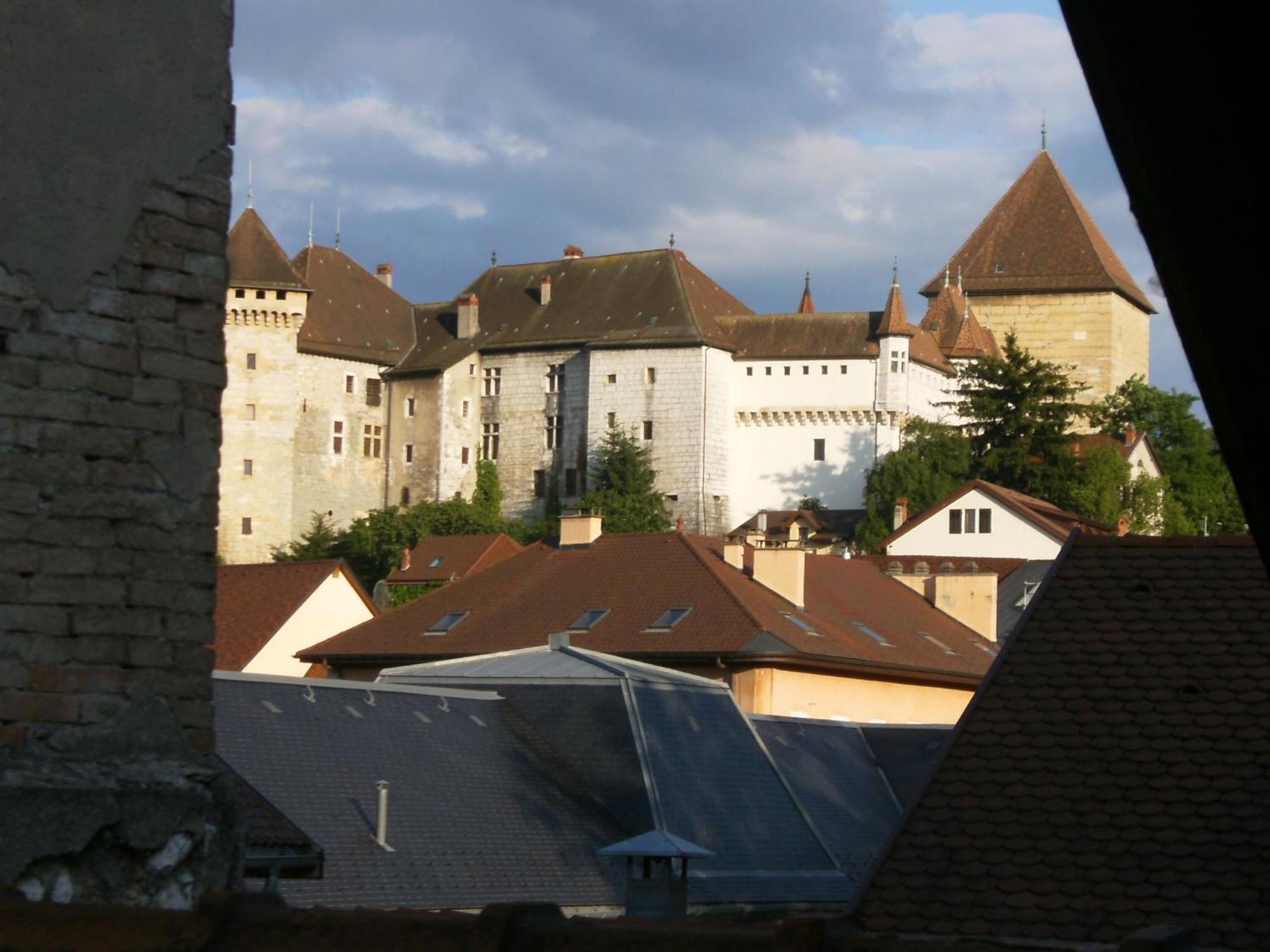 Au Calme En Vieille Ville - Proche Lac - Ambiance Esprit Brocante Annecy Exteriör bild