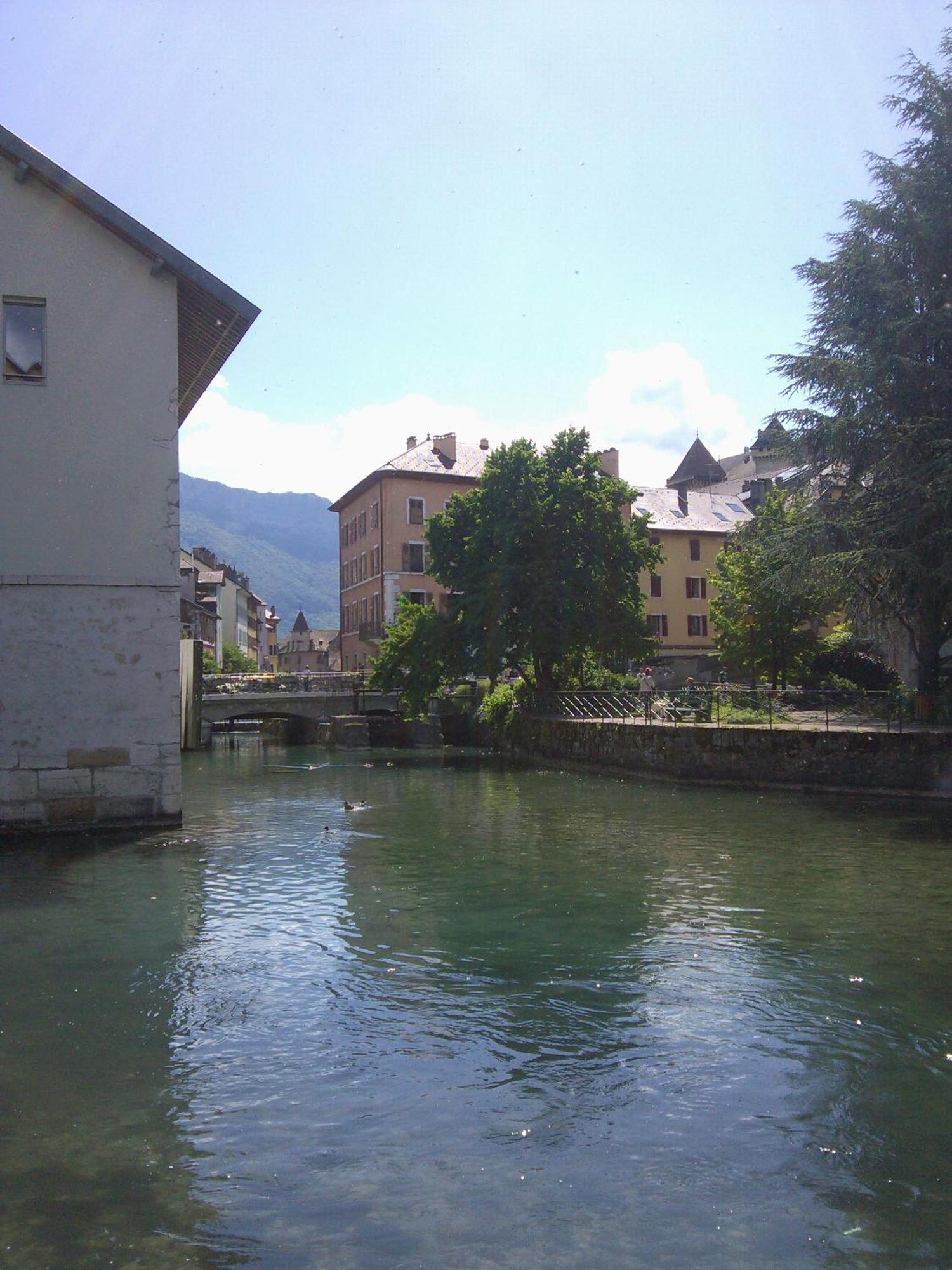 Au Calme En Vieille Ville - Proche Lac - Ambiance Esprit Brocante Annecy Exteriör bild